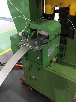 바닥에 장착 된 코일 공급 시스템 코일 두께 범위를 0.3mm에서 6mm까지 관리하기 위해 구축 생산 라인 자동화를 향상